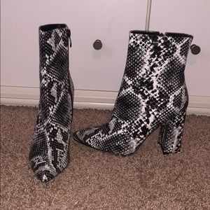 NWOT snake skin leather booties